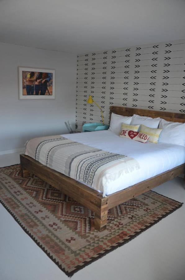 Hotel Dylan Вудсток Экстерьер фото